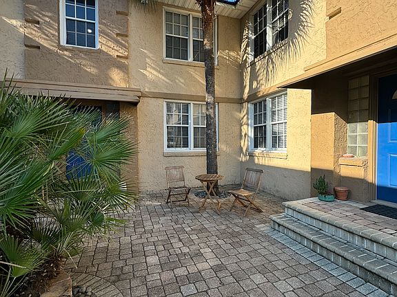 3rd image of 319 1st Ave N APT 2C