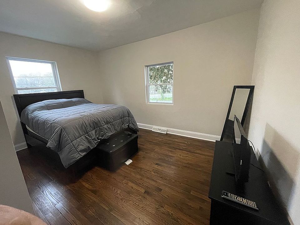 1st image of 217 N Ivy Ave