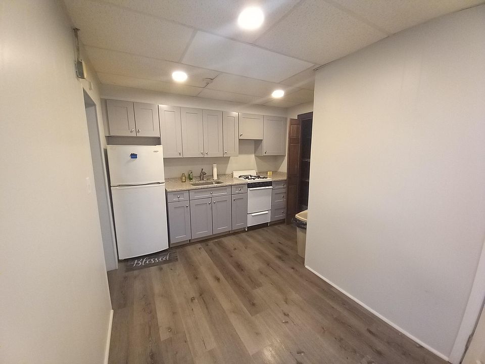 1st image of 393 Waterman Ave