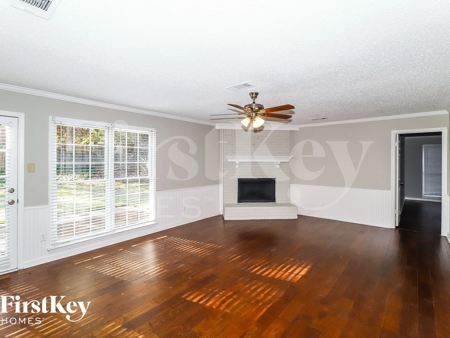 4 bed, 2.5 bath, 3388 sqft, $2,655 — Photo 4