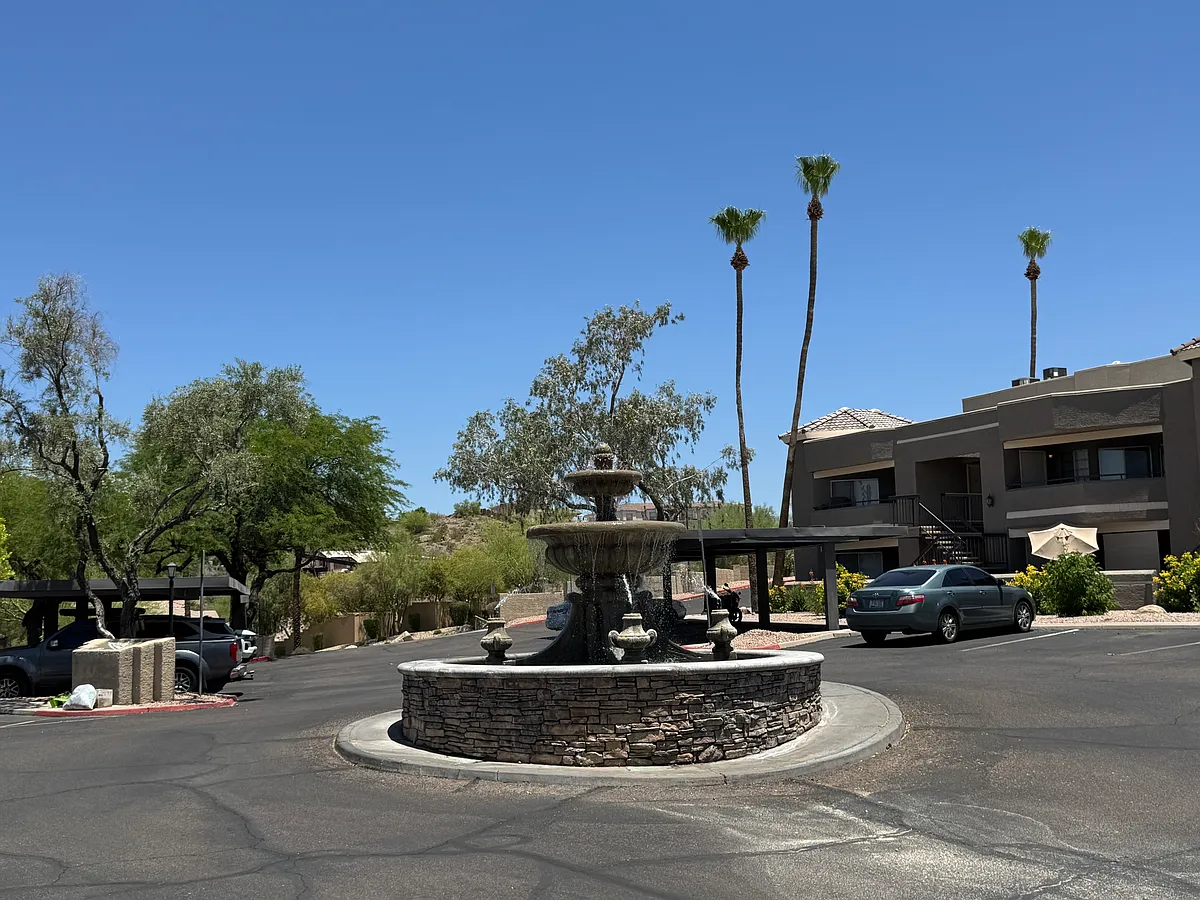 Building Photo - 1720 E Thunderbird Rd #2096