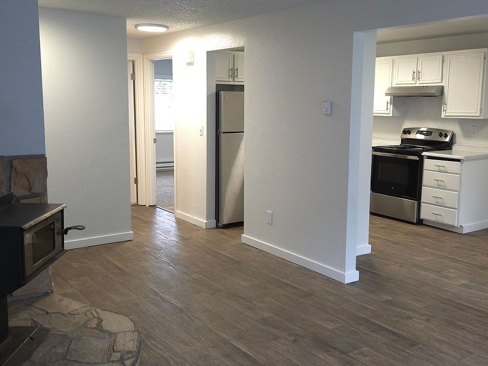 1st image of 1007-1015 18th St NE #C