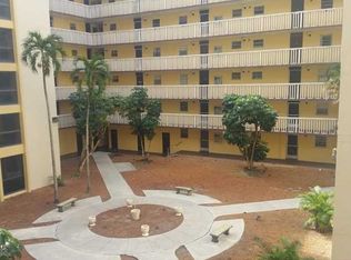 15600 NW 7th Ave APT 110, Miami, FL 33169
