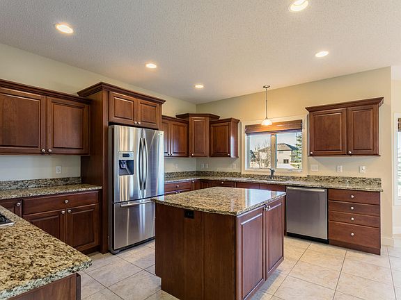5th image of 750 Vineyard Cir