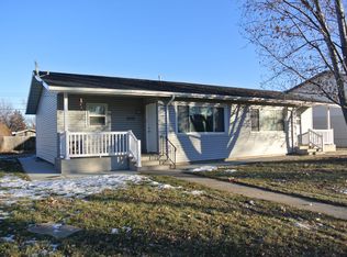 2018 & 2020 8th St NW #2020, Minot, ND 58703