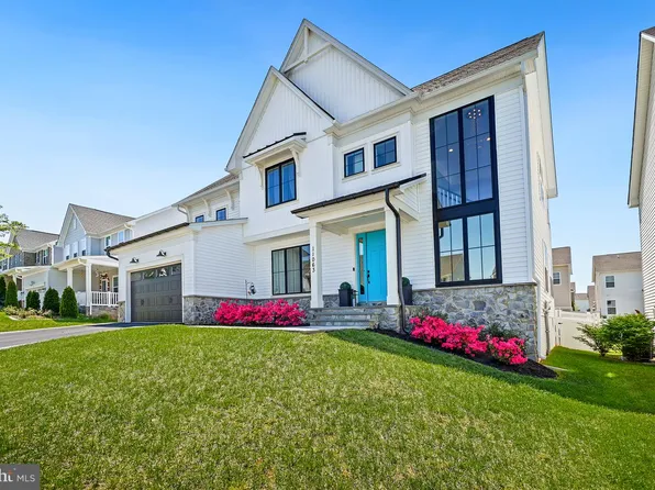 11063 Emerald Crown Dr, Monrovia, MD 21770