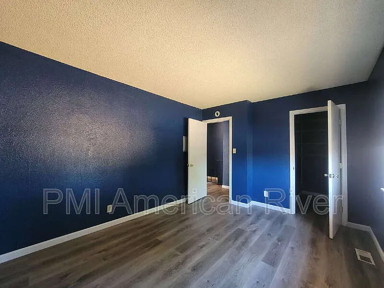 10 La Pera Ct #3 — Photo 1
