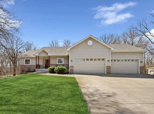 3070 202nd Ln NW, Oak Grove, MN 55011