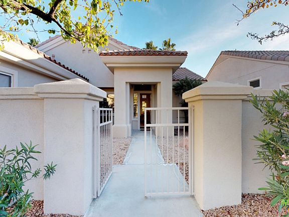 2nd image of 78545 Bougainvillea Dr