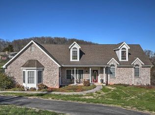 982 Central Church Rd, Morristown, TN 37814