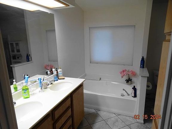 3rd image of 3705 S Lakeside Cir