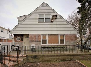 219-04 43rd Ave, Bayside, NY 11361