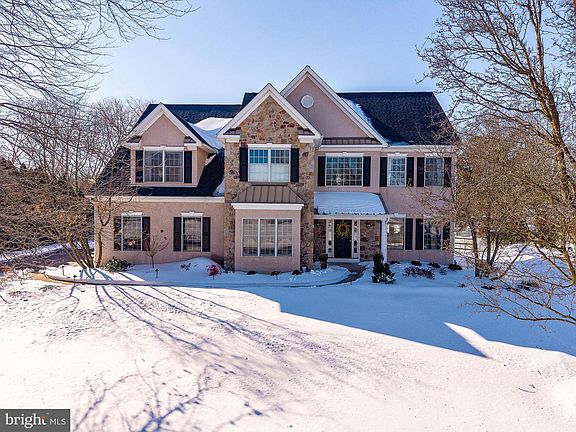 2nd image of 1256 Appalachian Rd