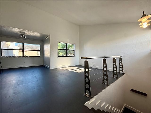 1st image of 10231 Fontainebleau Blvd
