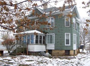 402 W Hickory St, Fairbury, IL 61739