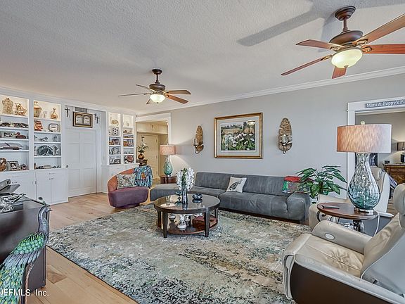 3rd image of 2199 Astor St APT 504