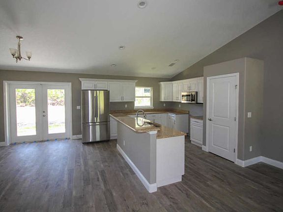 5th image of 2240 7th Ave