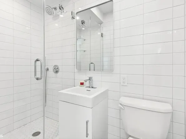 520 East 72nd Street image 11 of 19