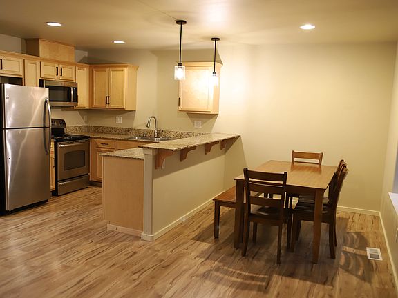3rd image of 5025 119th St NE