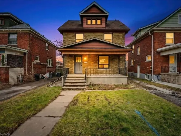 4824 4th Ave, Niagara Falls, ON L2E 4P1