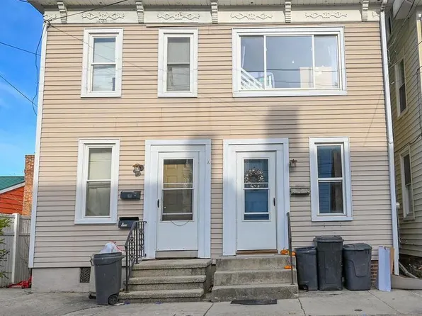 24 McAllister 1/2 St, Hanover, PA 17331