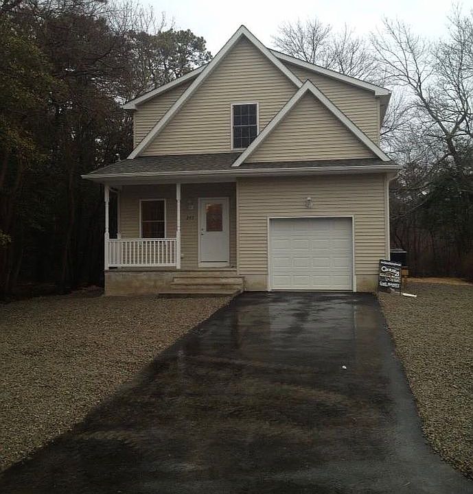 2nd image of 297 Parisen Ave
