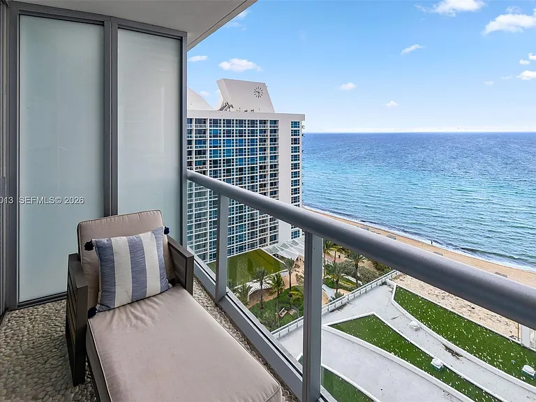 6799 Collins Ave #1404 — Photo 4