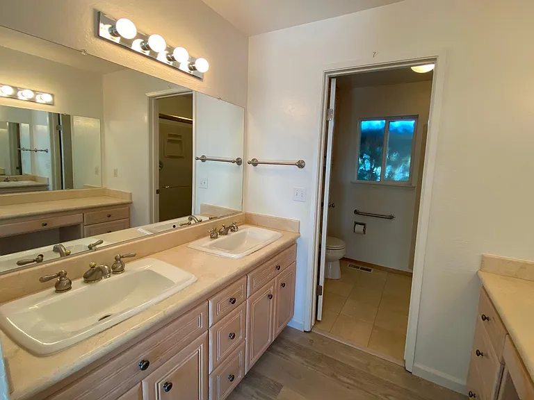 507 Walnut Ct — Photo 10