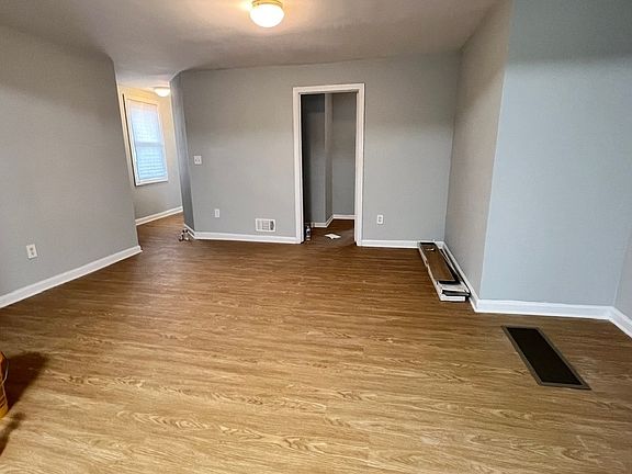 4th image of 225 N Burgher Ave Floor 1