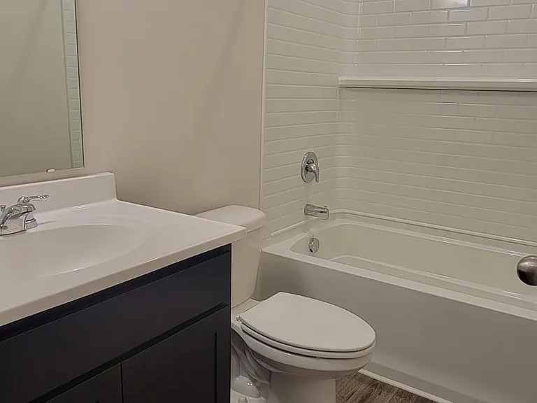 Common full Bath