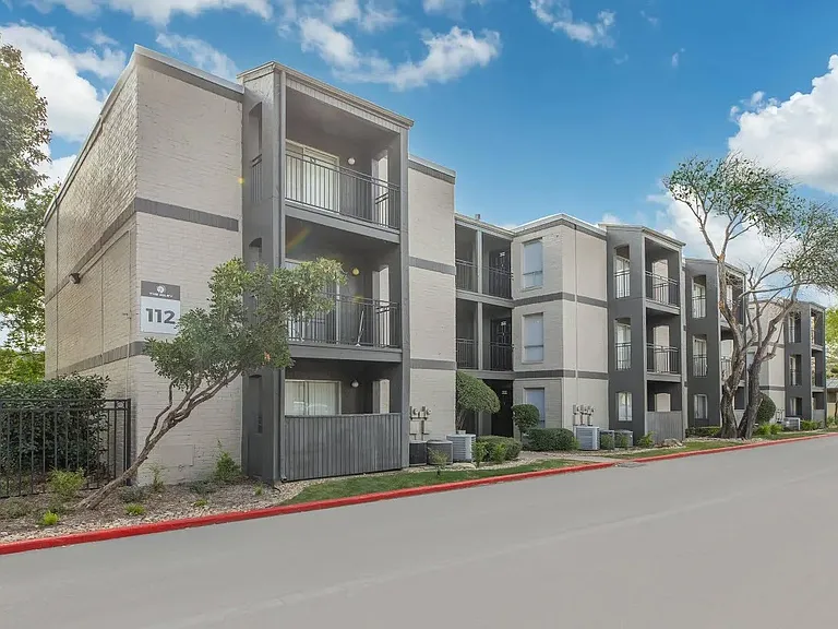 Enjoy modern living at The Riley, where stylish comfort meets convenience. Our thoughtfully designed apartments offer spacious layouts and premium amenities. Don't miss out on your dream home-schedule a tour today!