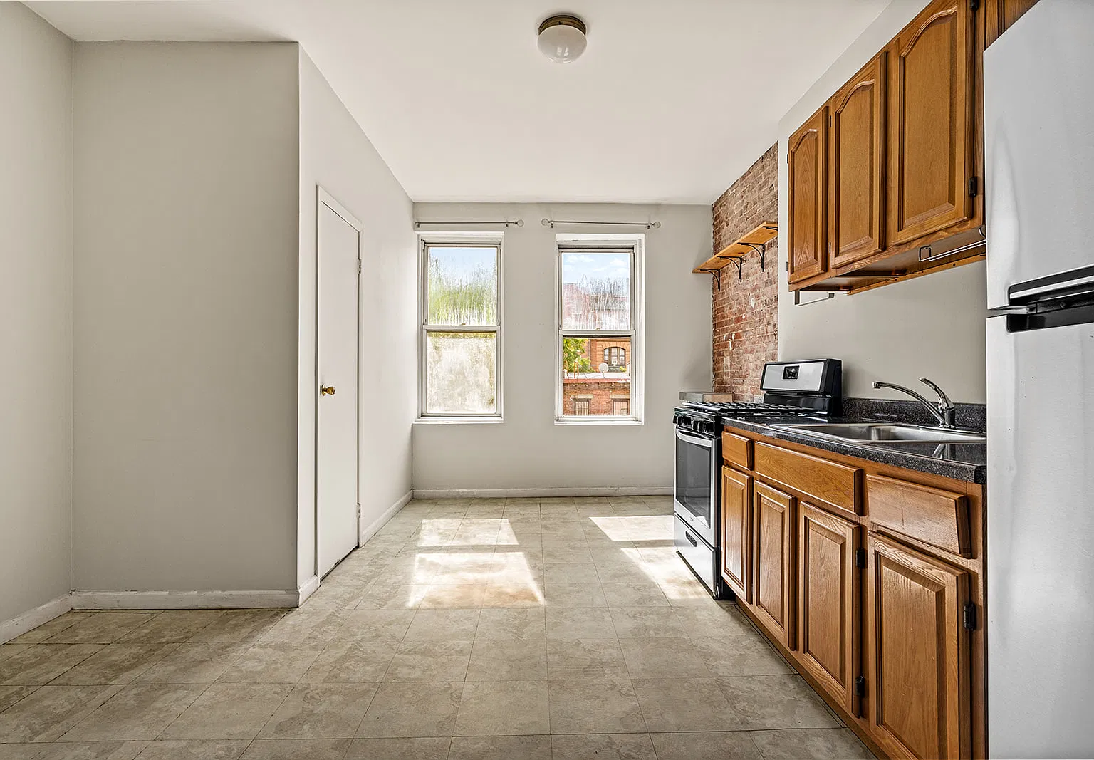418 South 4th Street — Photo 1