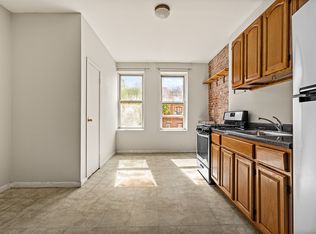 418 S 4th St #3R, Brooklyn, NY 11211
