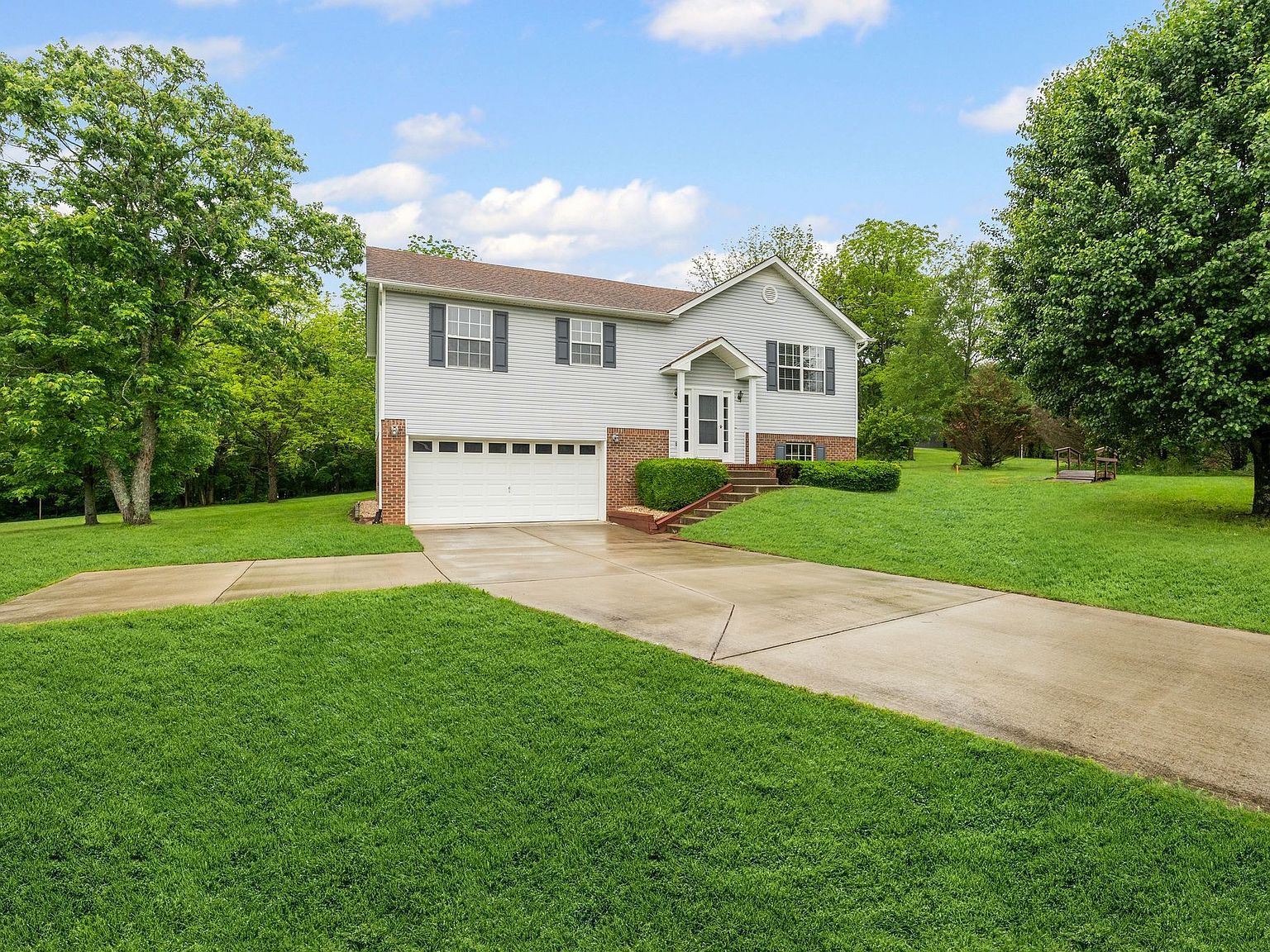 520 White Oak Trl, Spring Hill, TN 37174 | Zillow