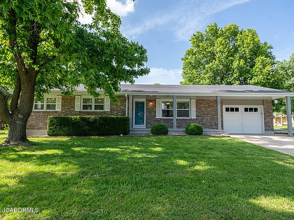 2nd image of 705 Proctor Dr