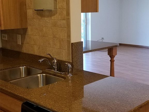3rd image of 9937 S Cicero Ave APT 205