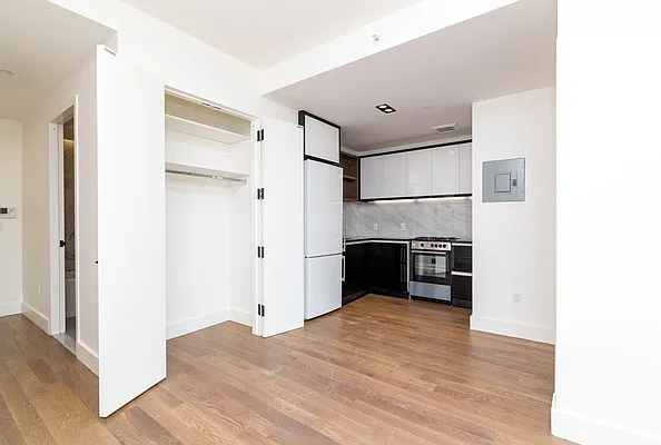 Rented by Nooklyn NYC LLC | media 23