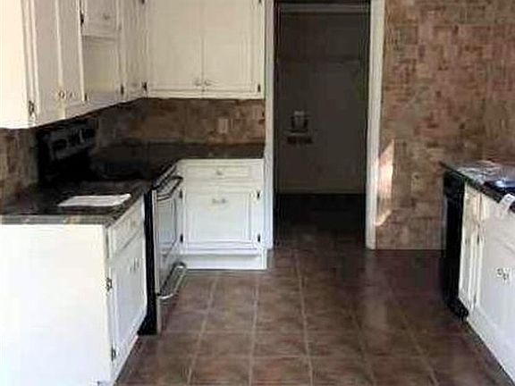 5th image of 280 Eastern Shores Dr