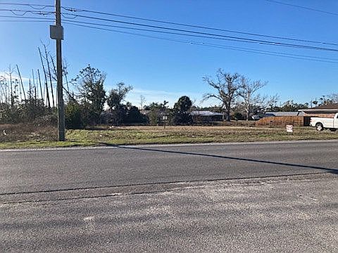 1st image of 322 S Star Ave