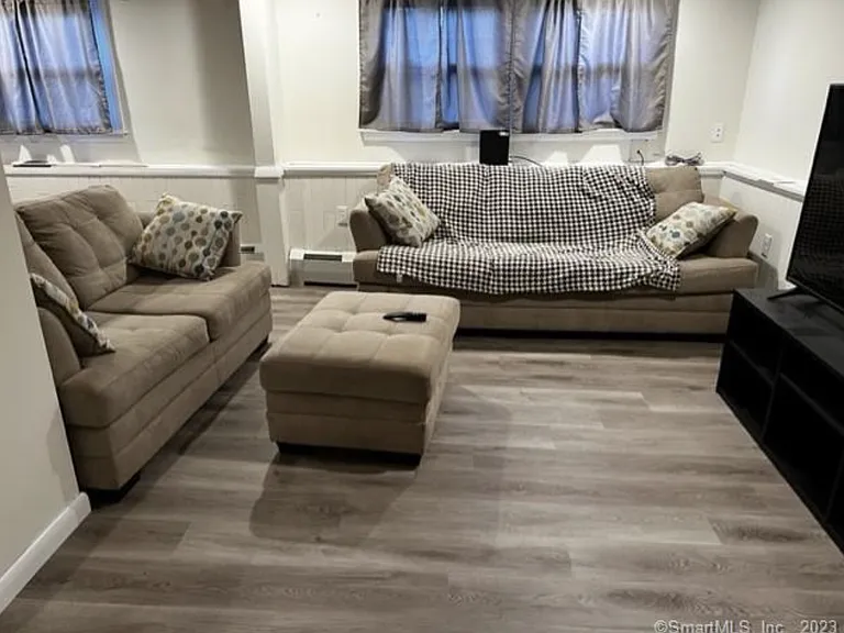 21 McDermott Cir — Photo 10