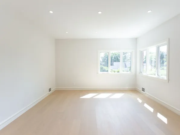 85-49 Avon Street image 16 of 24