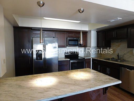 5th image of 500 N St Unit 1210