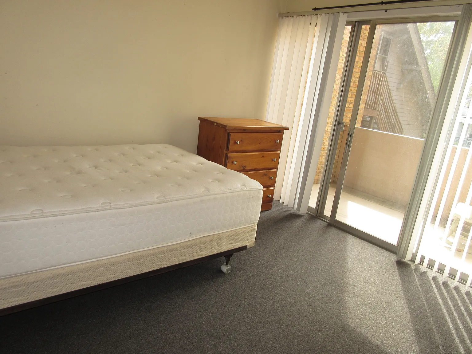 2 bed, 750 sqft, $1,590 — Photo 4