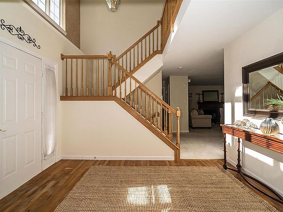 4th image of 305 Emmanuel Ct