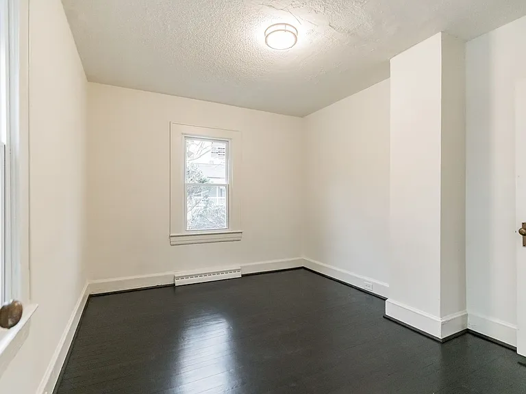 728 Mulberry St — Photo 17