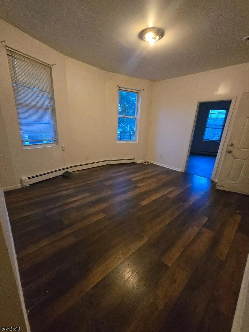 3 bed, 1.0 bath, $2,600 — Photo 3