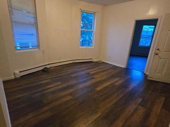 3rd image of 782 Grove St Floor 2