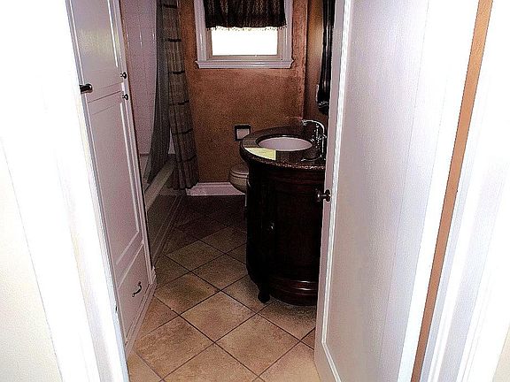 4th image of 2509 S Glenmare St