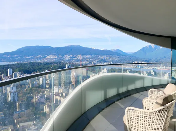 1033 Nelson St #4002, Vancouver, BC V6E 0E5