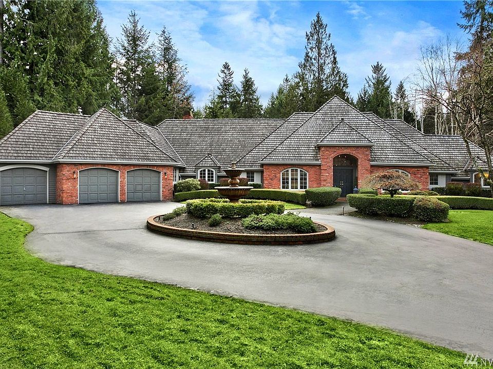 1st image of 21725 NE 105th Pl